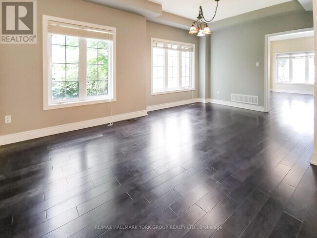 Building Photo - 152 Mahogany Forest Dr
