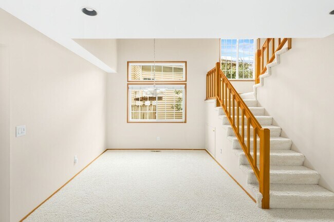 Foto del edificio - Beautiful and Bright 3 Bedroom Home in Klahanie