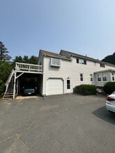 Building Photo - 44 S Silver Ln