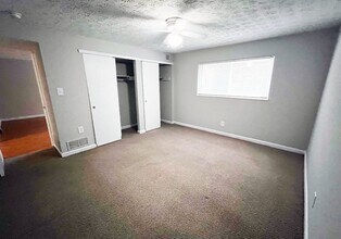 Building Photo - 525 Lowell Ave