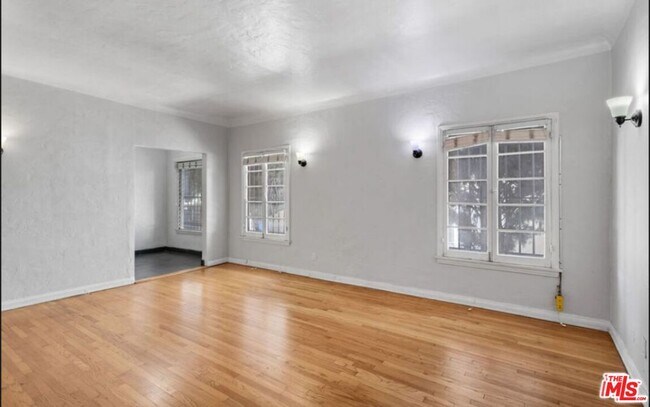 Foto del edificio - 6336 Orange St
