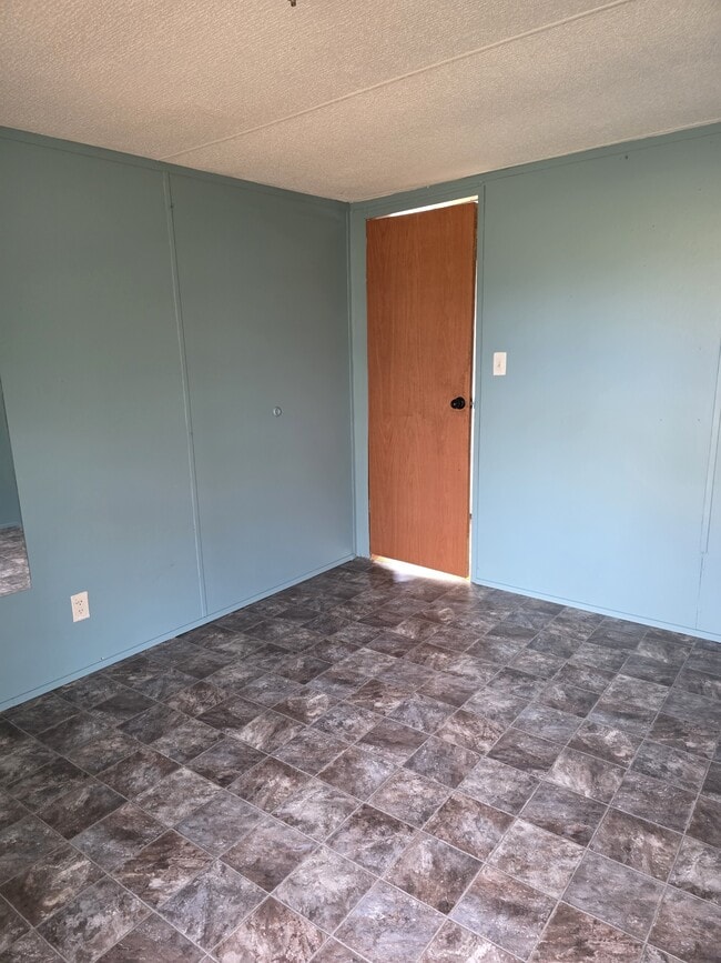 Building Photo - 200 Carroll St