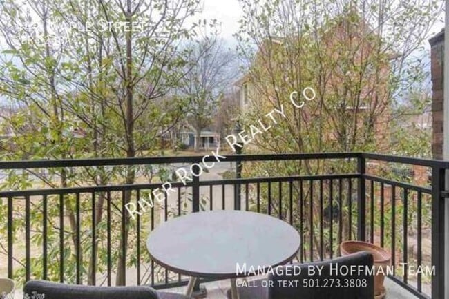 Foto del edificio - 442 Maple St