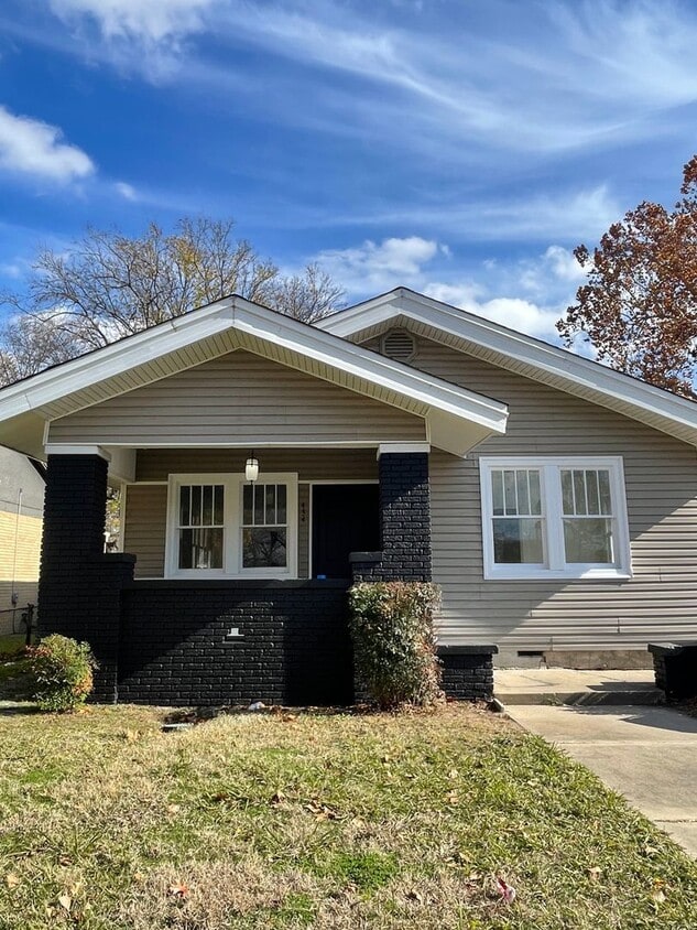 2 Bedroom 2 Bath Recently Updated House Rental in Ardmore, OK
