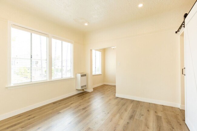 Foto del interior - 437 N Ardmore Ave