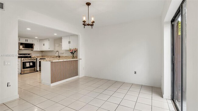 Foto del edificio - 7123 SW 115th Pl