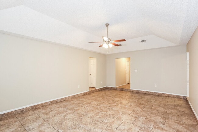 Building Photo - 3516 Wedgworth Rd S