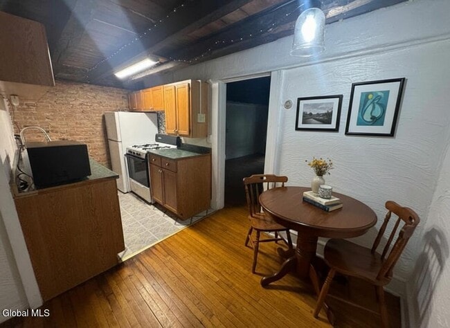 Building Photo - 1519 New Scotland Rd