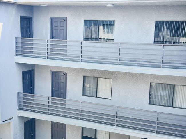 Building Photo - Executive House Apartments