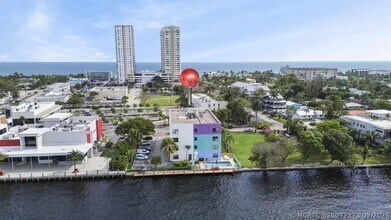 Building Photo - 105 S Riverside Dr