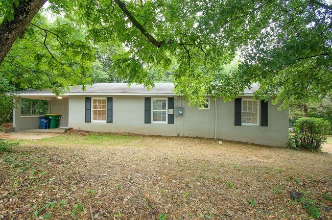 Building Photo - 2 Bed/1 Bath House just off Lexington Rd.