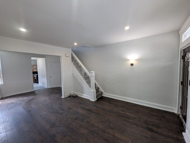 Building Photo - Front Porch Row - Oak Lane