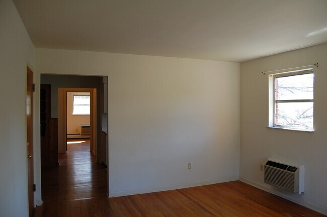Foto del edificio - 2927 Linwood Ave