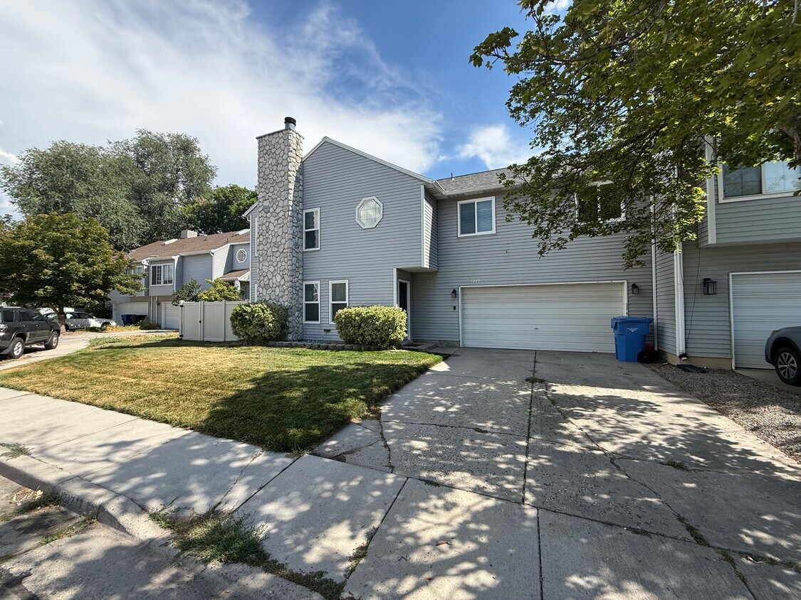Photo - 1242 Freshman Cir (Millcreek, UT)