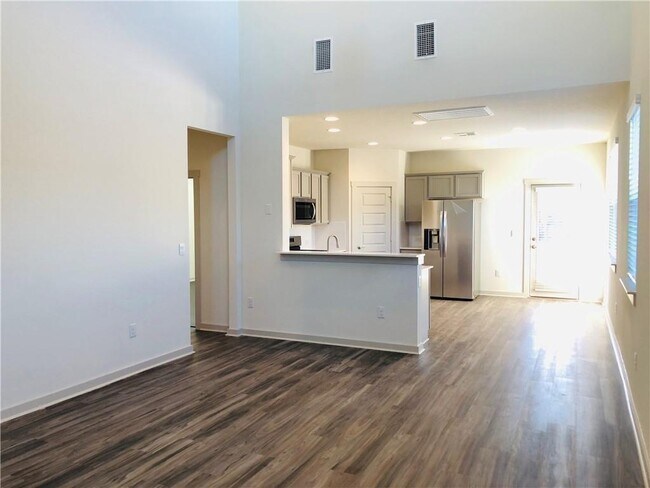 Building Photo - 7706 Daves Landing Dr