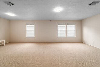 Building Photo - 18218 Thicket Grove Rd