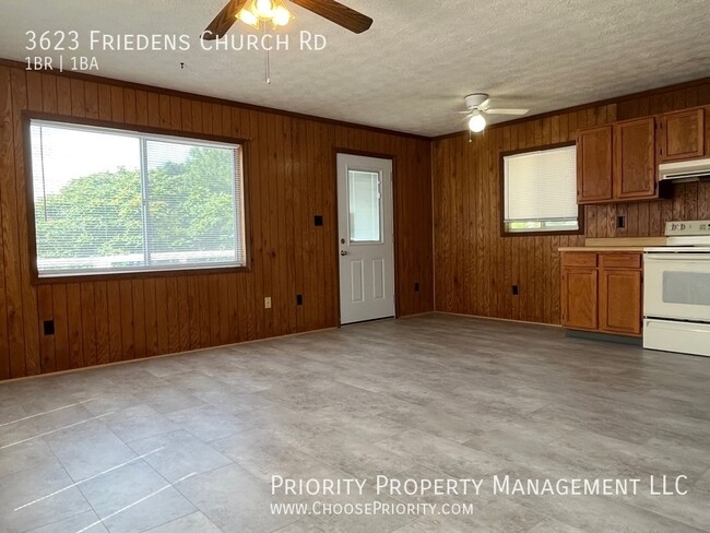 Building Photo - 1 Bedroom, 1 Bathroom Single Family Home, ...