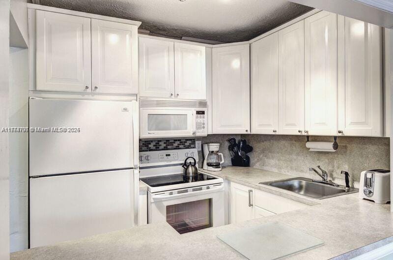 Primary Photo - 221 SE 9th Ave