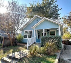 Building Photo - 66 1/2 Navasota St