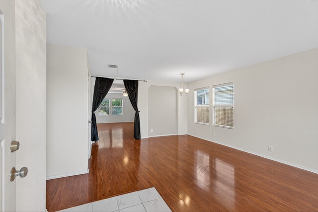 Foto del edificio - 13222 Baldwin Ridge