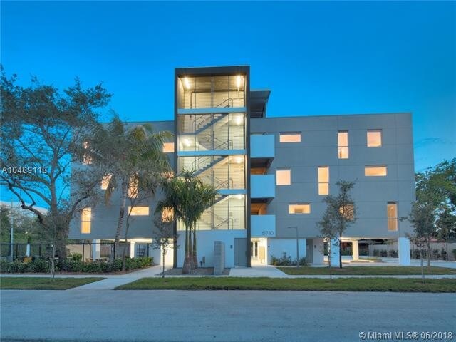 Building Photo - 5710 SW 62nd St