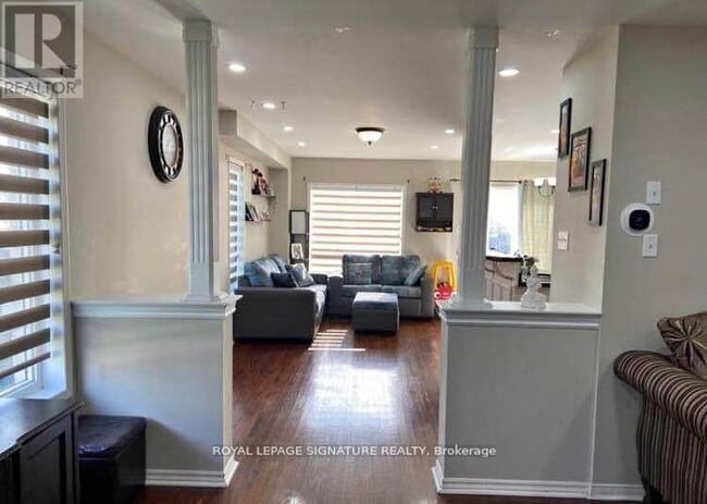 Building Photo - 570 Rossellini Dr