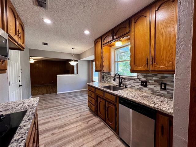 Building Photo - 8612 Brookridge Dr