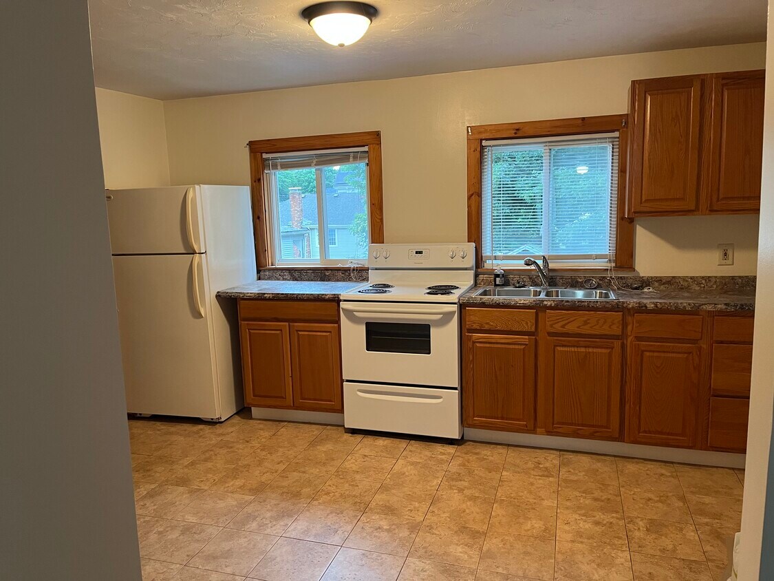 207 W Chestnut St Unit 207A, Brockton, MA 02301 207 W Chestnut St