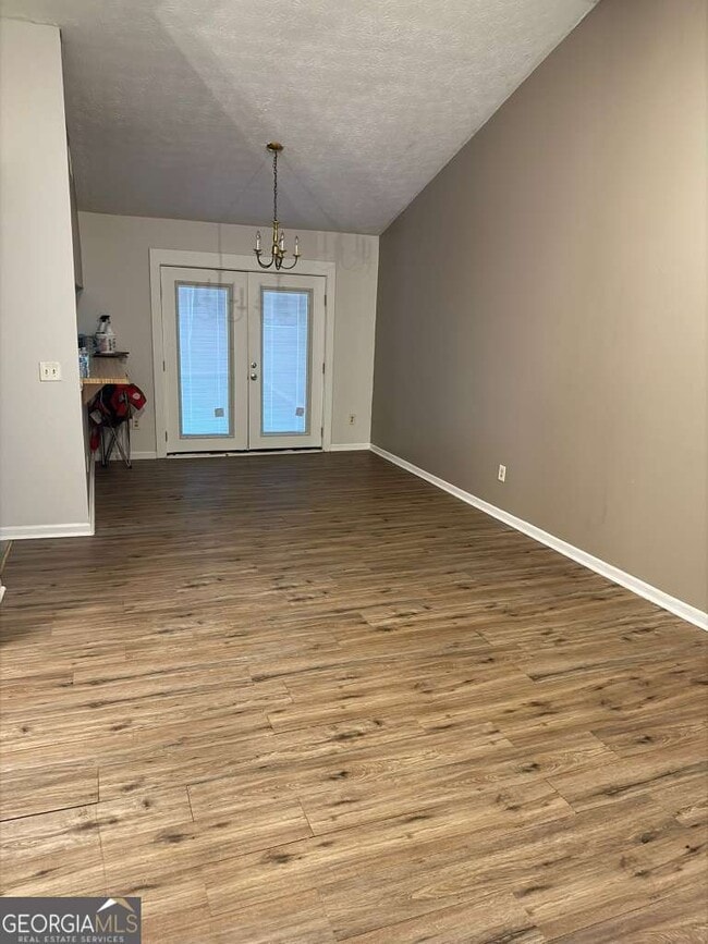 Building Photo - 1744 Vauxhall Dr