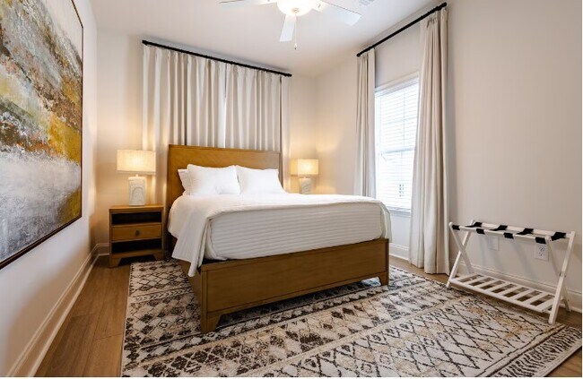 Foto del edificio - 406 N Donahue Dr