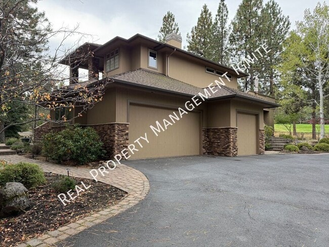 Building Photo - 3337 NW McCready Dr