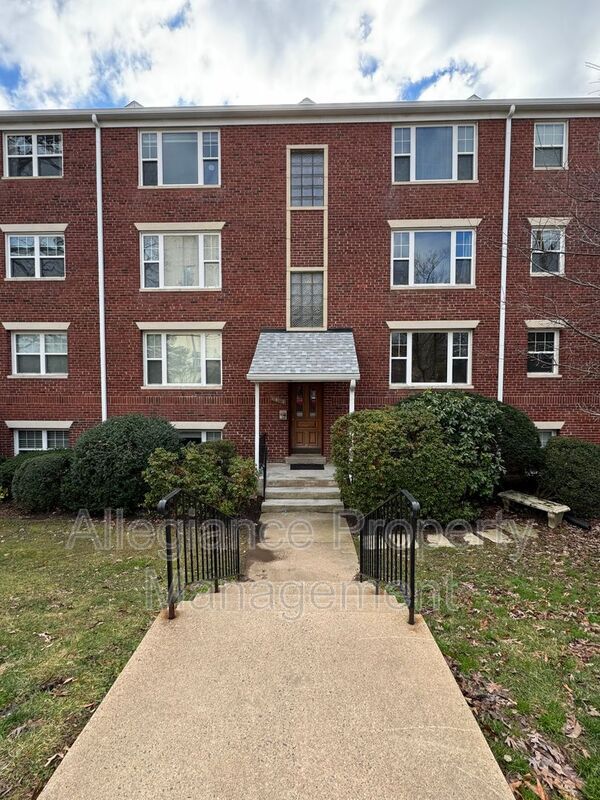 Building Photo - 1404 12th St N