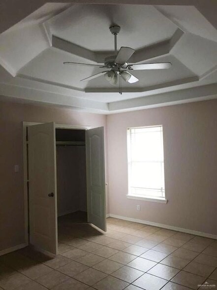 Building Photo - 621 S Pebble Creek