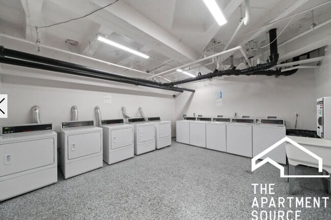 Photo - 2779 N Milwaukee Ave Apartment
