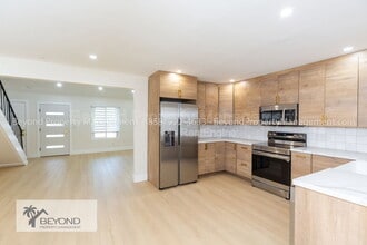 Building Photo - 8987 Jade Coast Ln