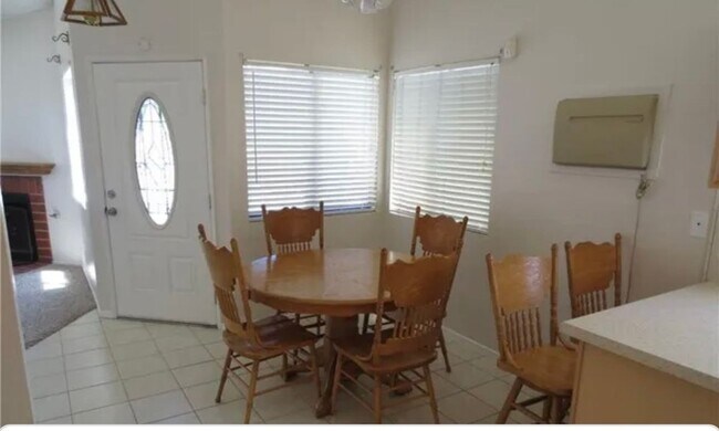 Foto del edificio - 9188 Applewood Ln