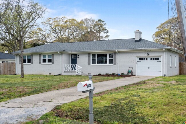 Building Photo - Thoroughgood Short Term Rental