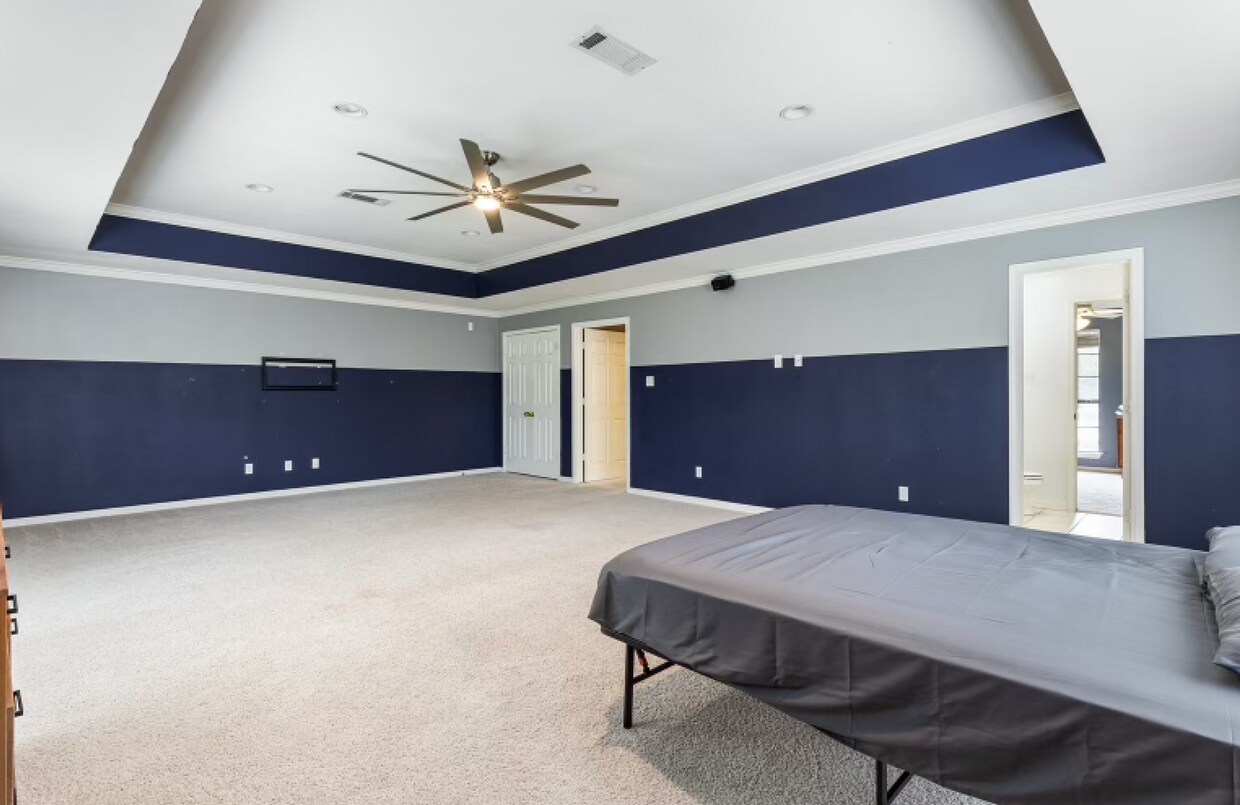 1048 Eagle Canyon Dr Unit 2, China Spring, TX 76633 Room for Rent in China Spring, TX