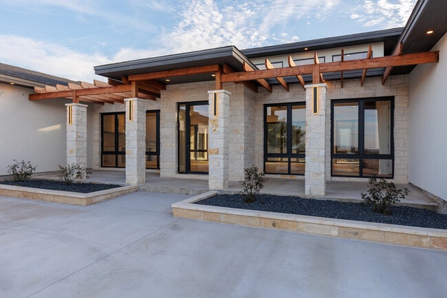 Building Photo - 6425 Ranch Rd 962 W