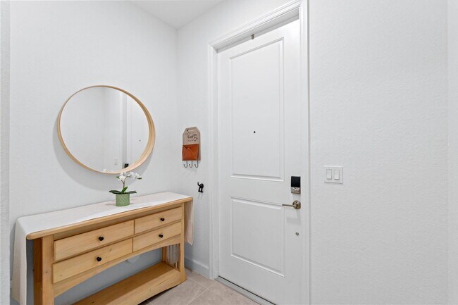 Foto del edificio - 4370 Pond Lily Ln