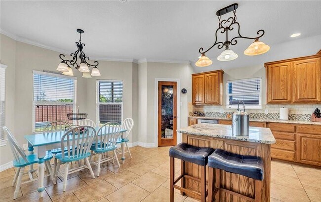 Building Photo - Can't miss 4 bedroom home in Harker Heights!