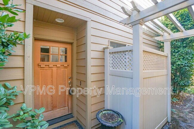 Foto del edificio - 8019 NE 61st St