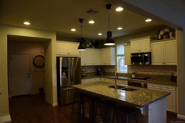 Foto del edificio - 507 Moonlight Dr