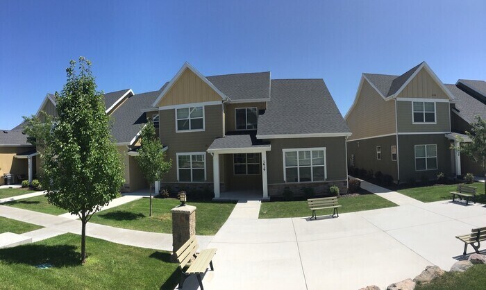 Primary Photo - Awesome West Jordan Townhome - Great Locat...