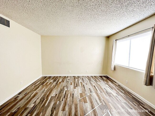 Foto del edificio - 521 S Maryland Pkwy