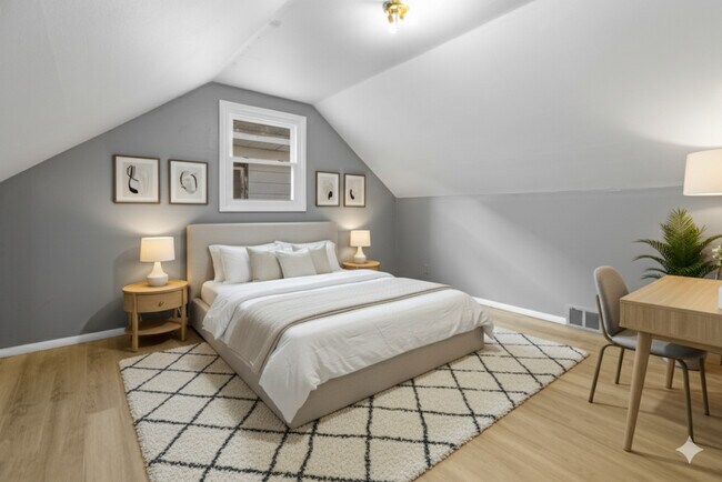 Foto del edificio - 60 Leslie Ave