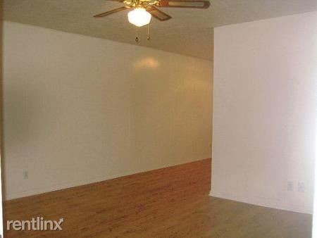 Building Photo - 408 Wellborn Rd N