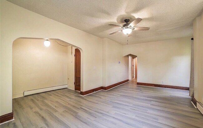 Foto del edificio - 1811 Weston Ave