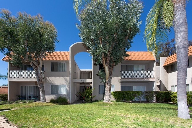 Building Photo - Fountain Estates Apartments