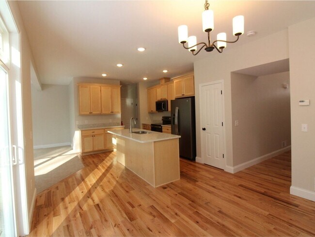 Foto del edificio - 4BD/3.5BA S. Burlington Townhome - Hillside at O'Brien Farm